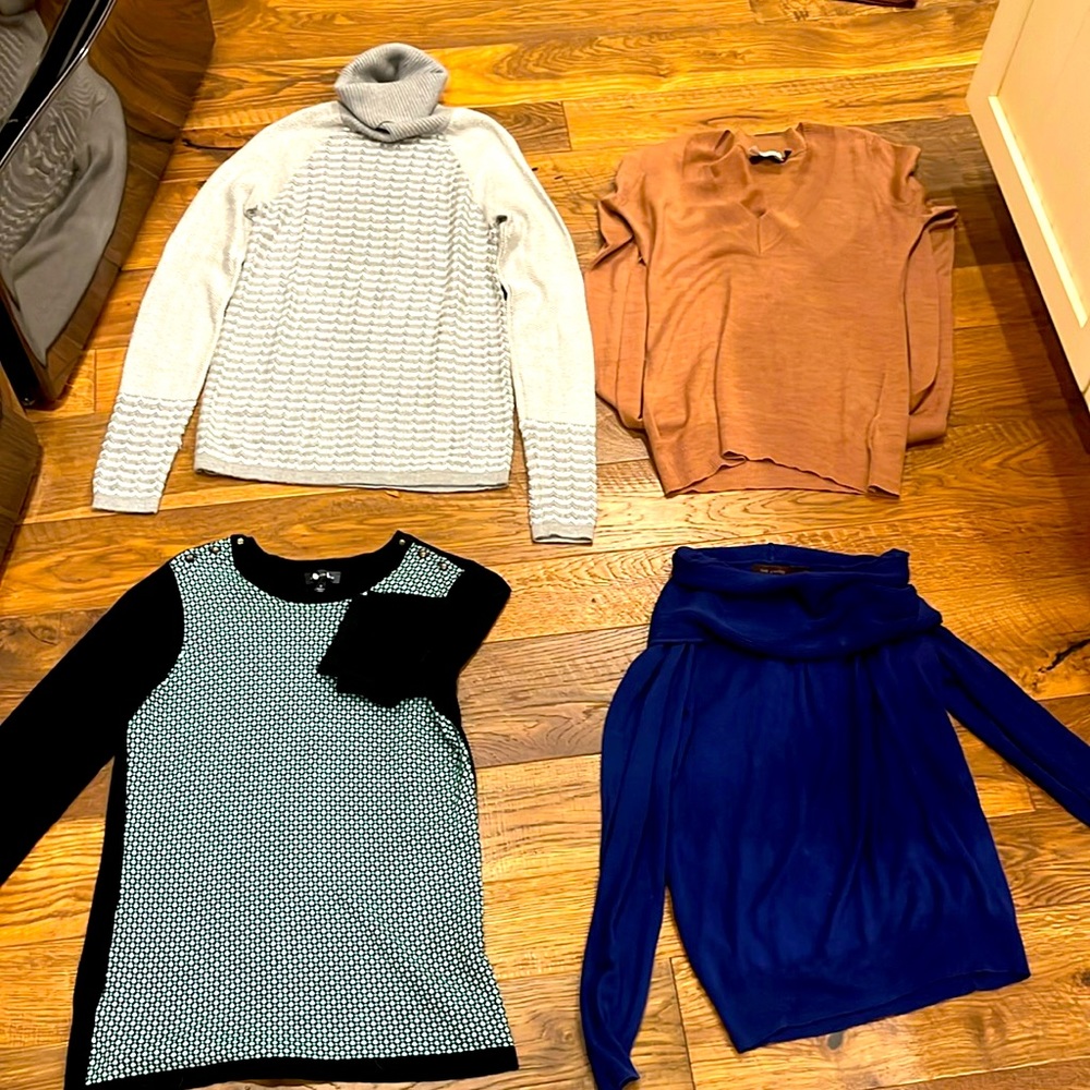Lot of women’s sweaters size S and XS